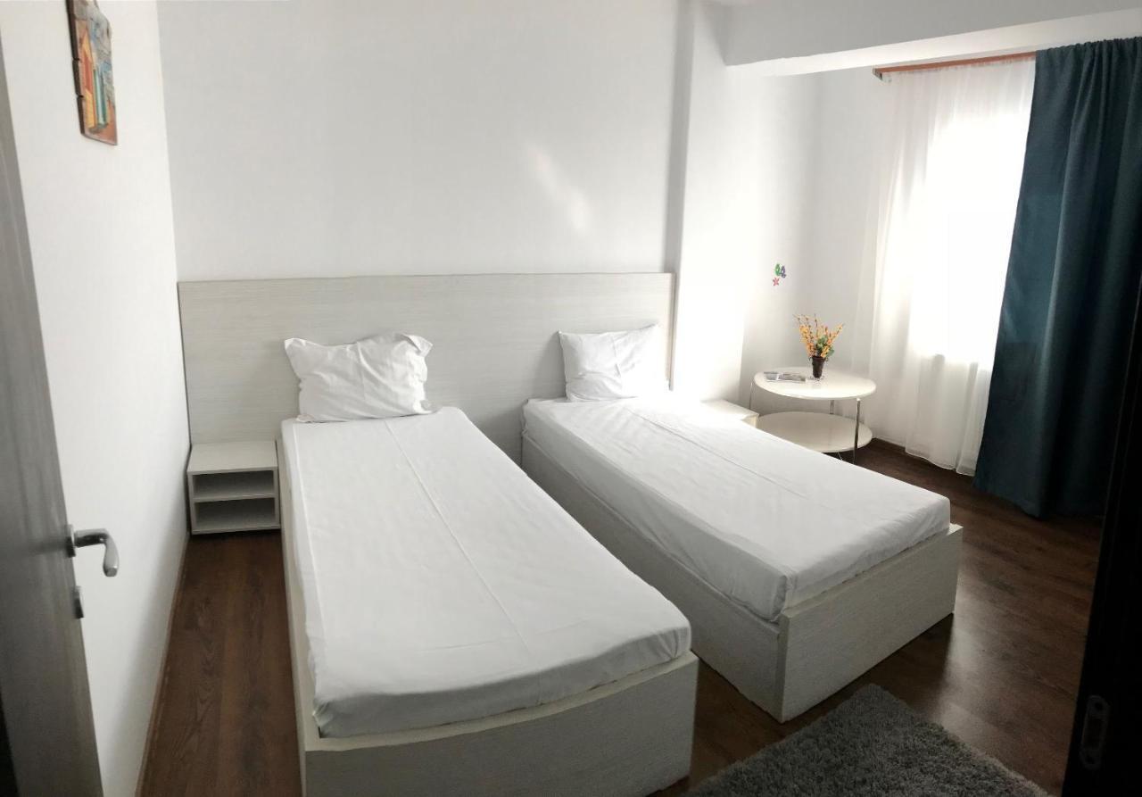 Hotel Nova 2 Popesti-Leordeni